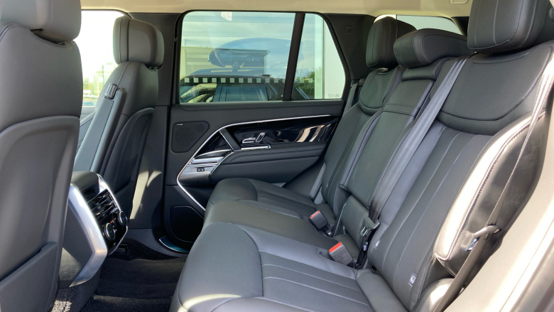 Land Rover Range Rover 3.0 P460e SE 4dr Auto Estate